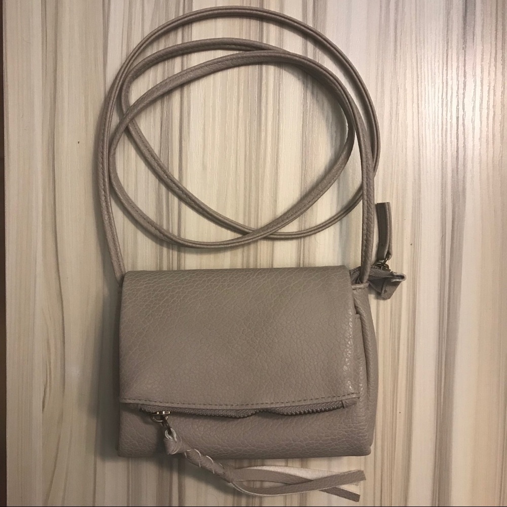 Tan mossimo purse